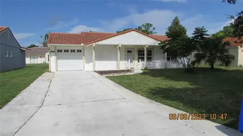 10122 Crown Court Orlando FL 32821