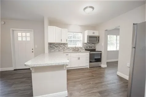 500 Gray Avenue Wildwood FL 34785