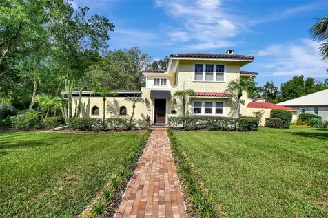 738 N Tuxedo Avenue Deland FL 32724