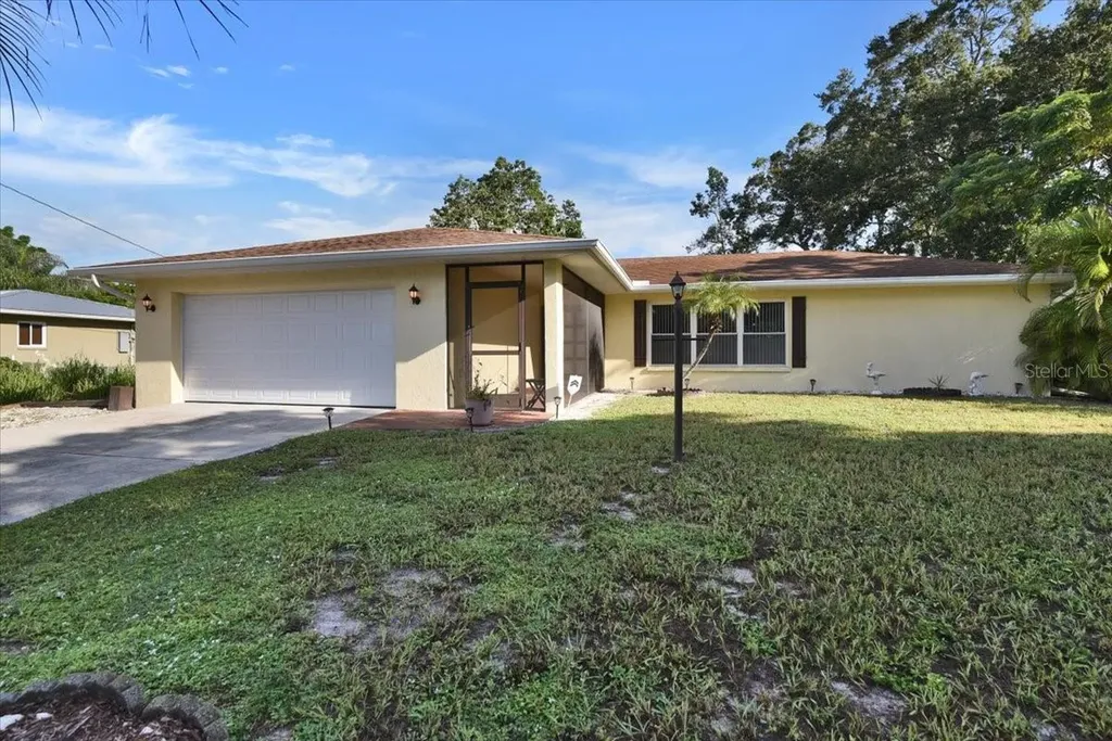 3901 Helene Street Sarasota FL 34233
