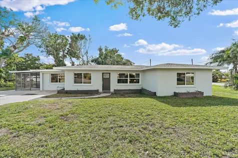 402 Bay Point Avenue Nokomis FL 34275
