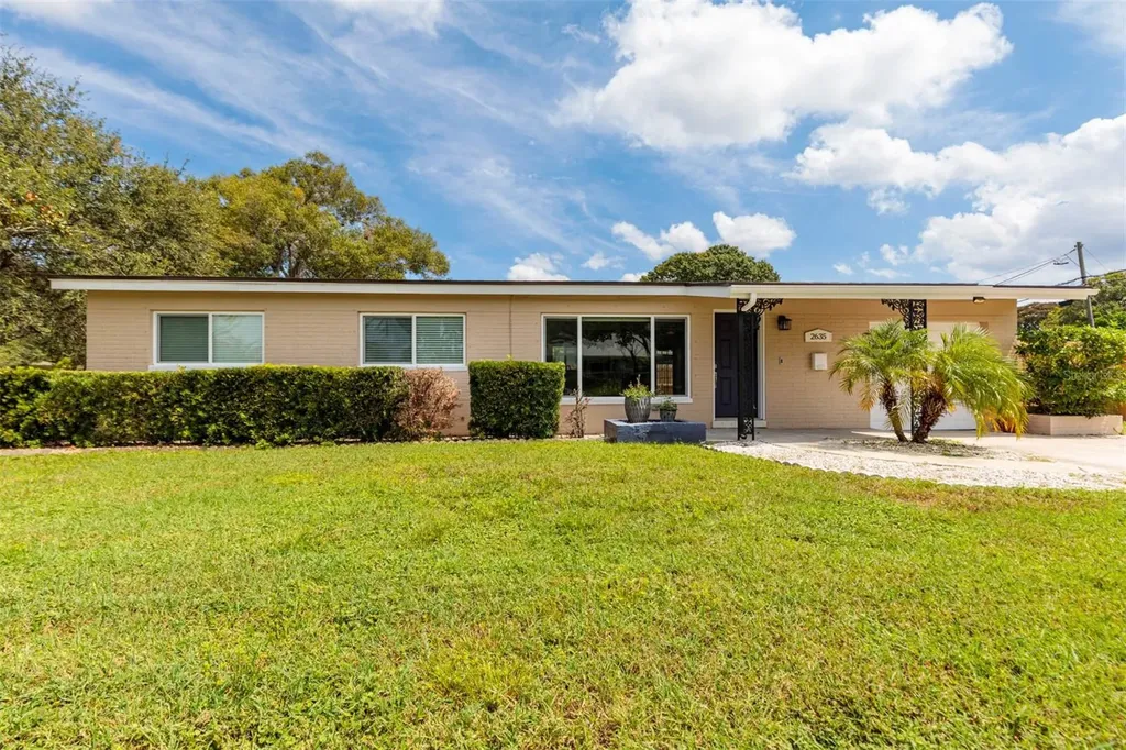 2635 47th Street N St Petersburg FL 33713