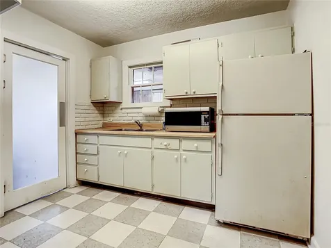 427 S 9th Street Leesburg FL 34748