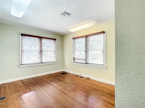 427 S 9th Street Leesburg FL 34748