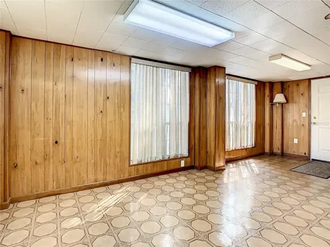 427 S 9th Street Leesburg FL 34748