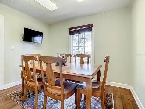 427 S 9th Street Leesburg FL 34748