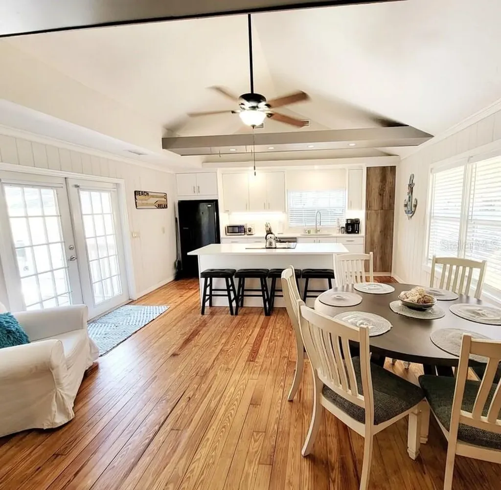 1817 Ivanhoe Street Sarasota FL 34231
