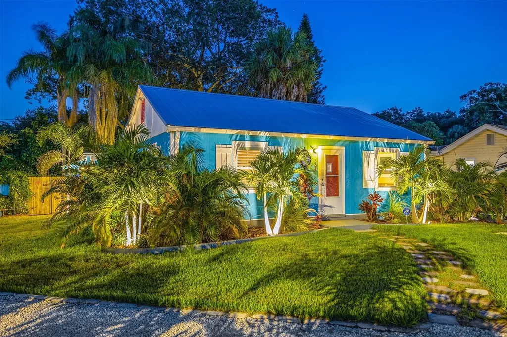 1999 N Betty Lane Clearwater FL 33755