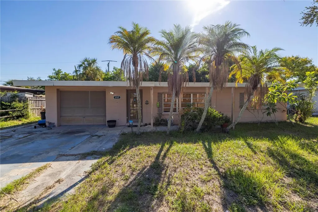 5727 24th Street W Bradenton FL 34207