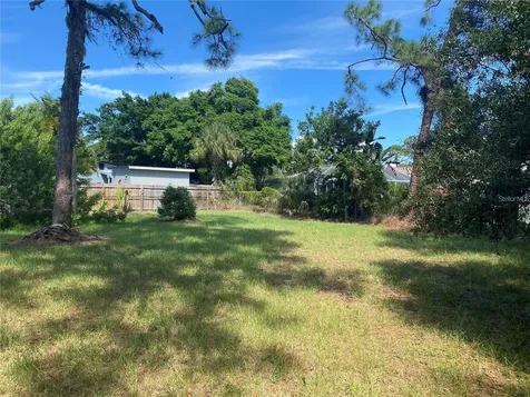 511 67th Avenue Terrace W Bradenton FL 34207