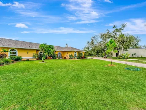 6901 Old Court Street North Port FL 34291