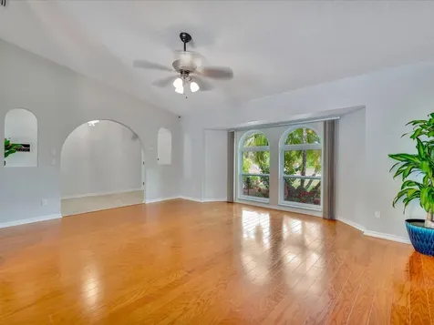 6901 Old Court Street North Port FL 34291