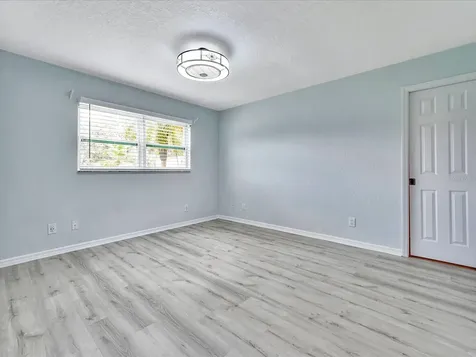 6901 Old Court Street North Port FL 34291