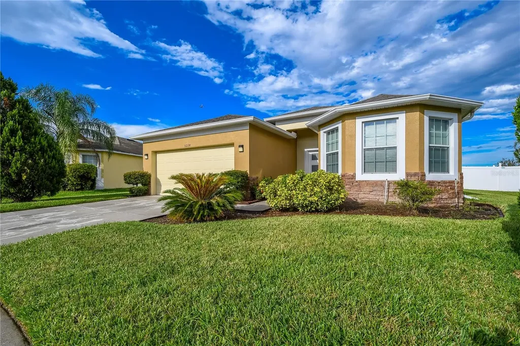 3228 Queen Alexandria Drive Kissimmee FL 34744