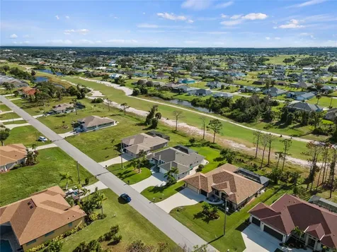 15 Pinehurst Court Rotonda West FL 33947
