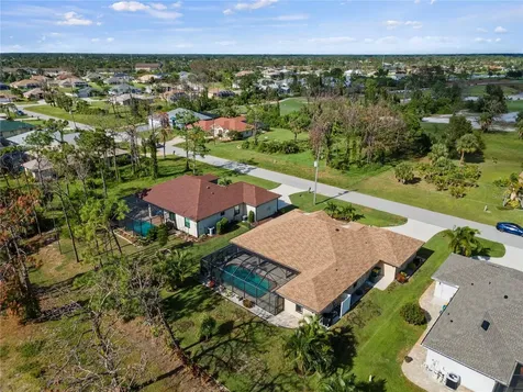 15 Pinehurst Court Rotonda West FL 33947