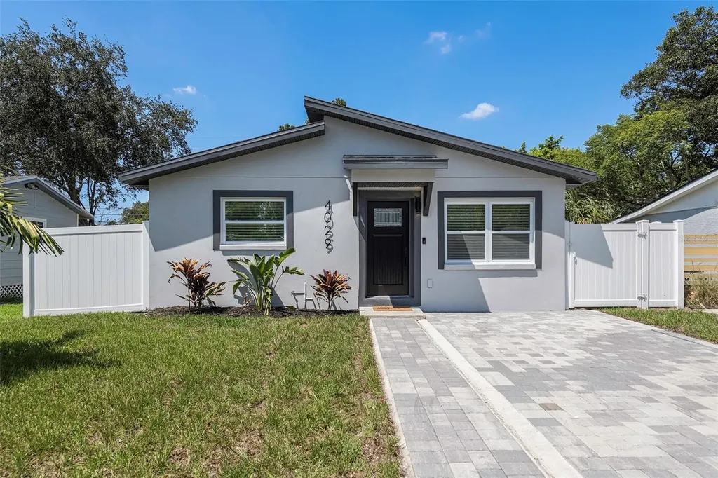 4029 9th Avenue S St Petersburg FL 33711