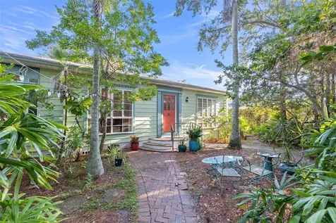 145 25th Avenue S St Petersburg FL 33705