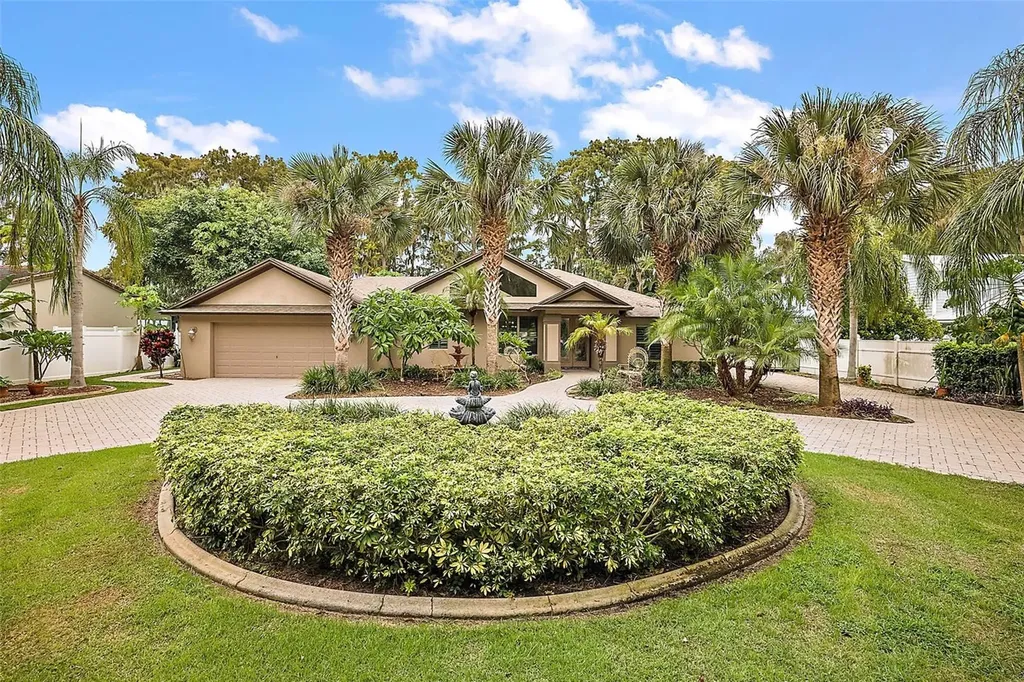 634 Banning Beach Road Tavares FL 32778