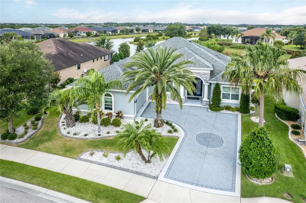8375 Bridgeport Bay Circle Mount Dora FL 32757