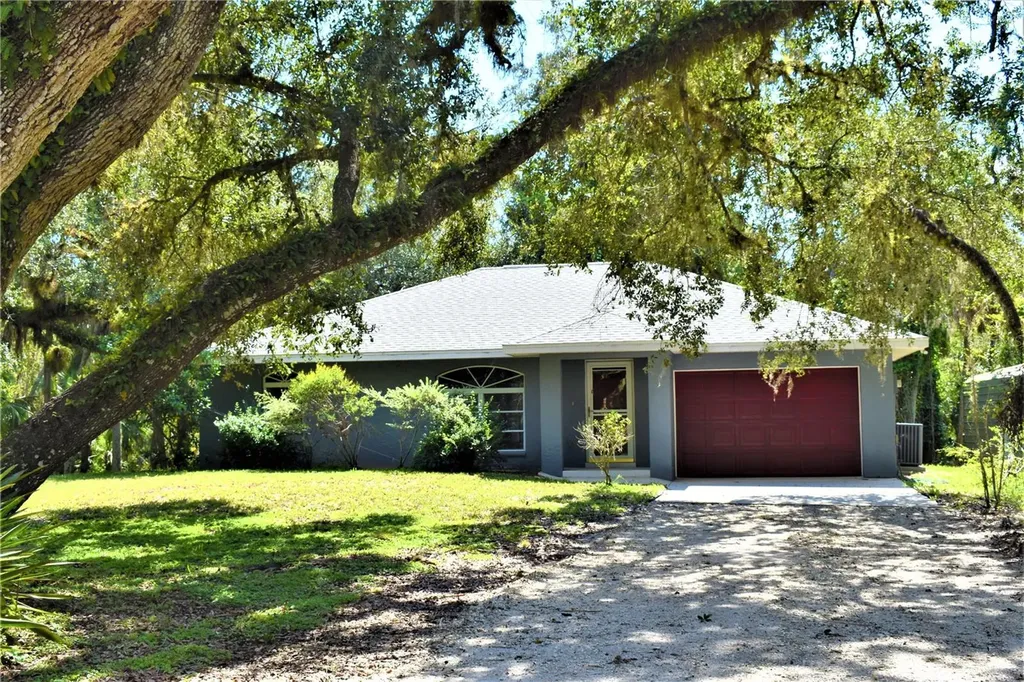 4498 Hidden River Road Sarasota FL 34240