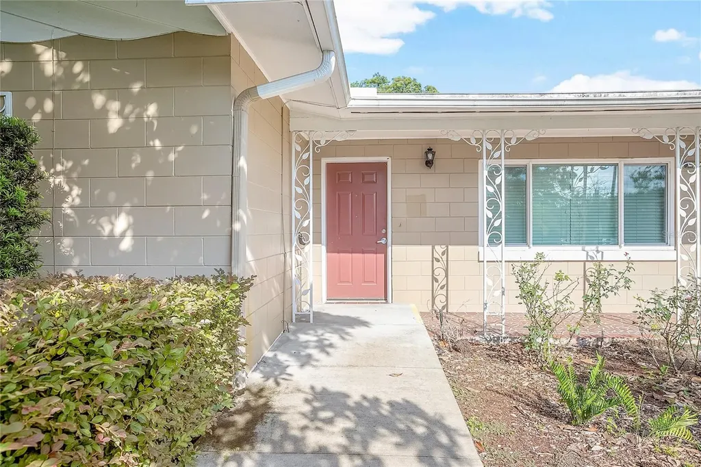 401 N Mcdonald Avenue Deland FL 32724