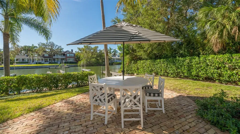 847 Hudson Avenue Sarasota FL 34236