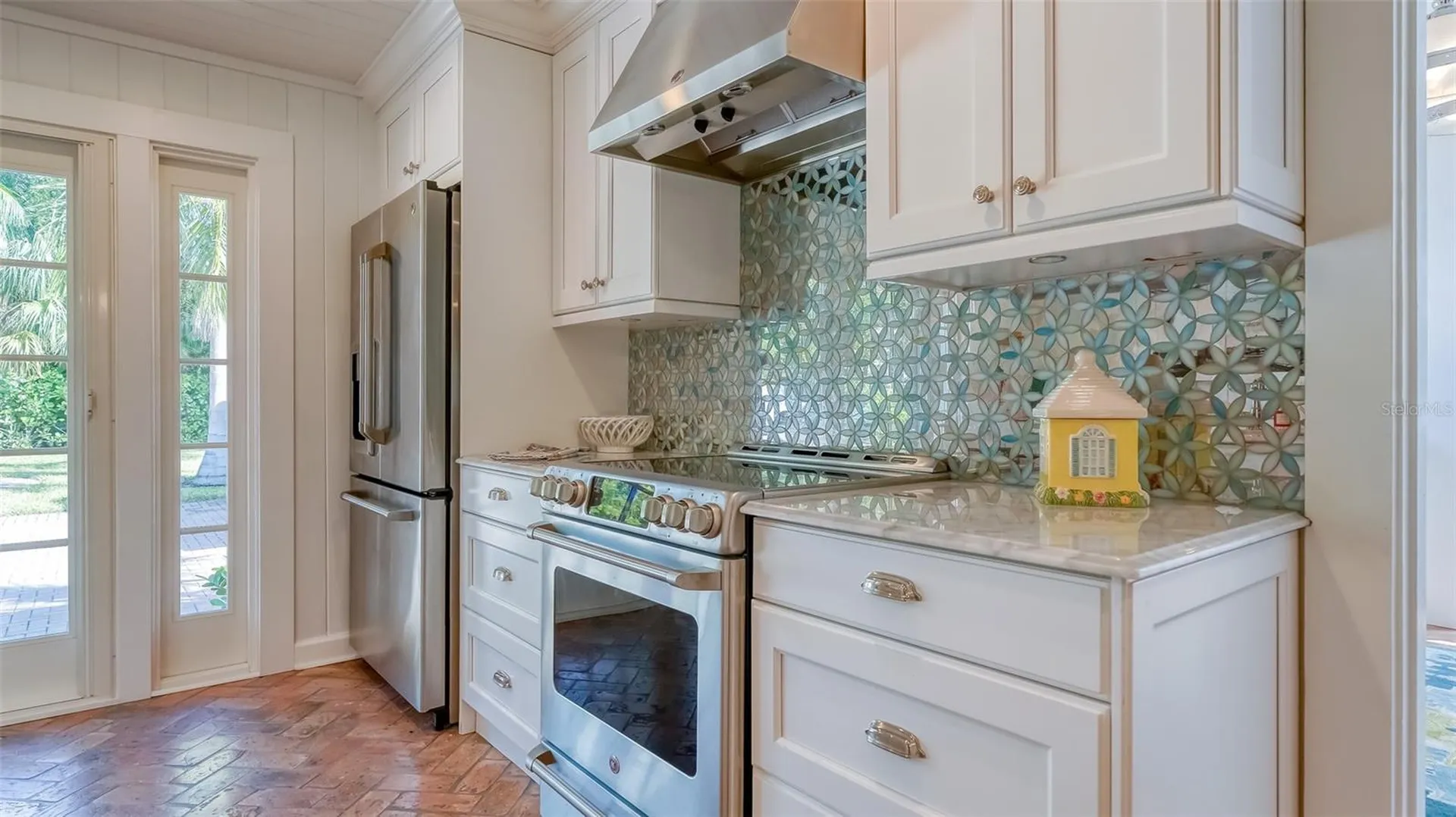 847 Hudson Avenue Sarasota FL 34236