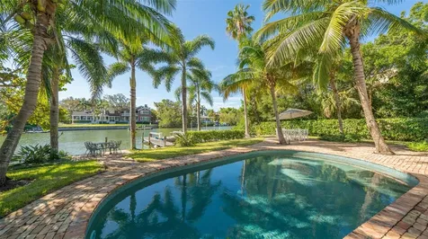 847 Hudson Avenue Sarasota FL 34236
