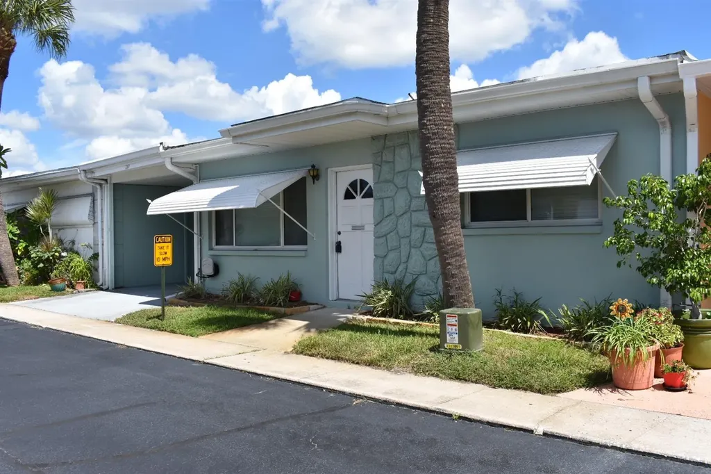 250 Rosery Road NW Largo FL 33770