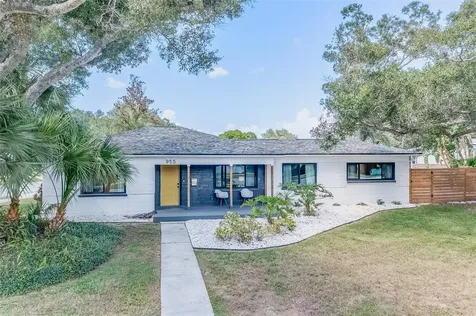 955 52nd Avenue N St Petersburg FL 33703