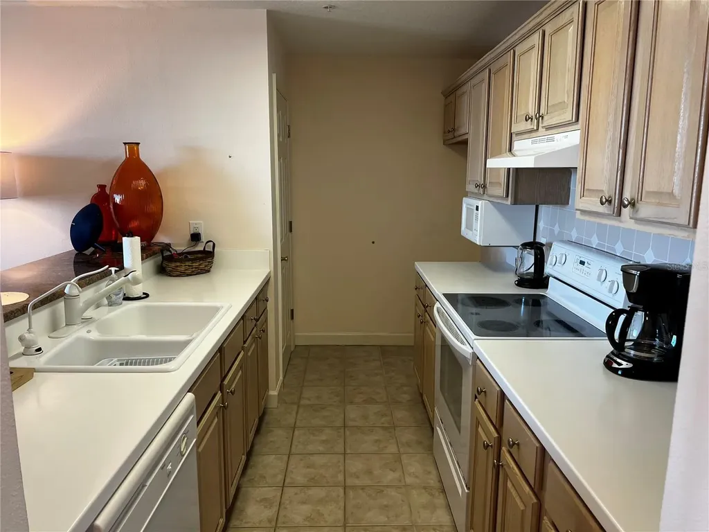 750 N Tamiami Trail Sarasota FL 34236