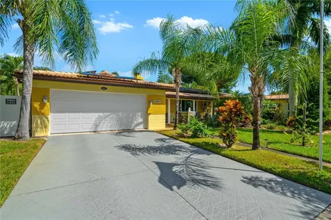 6057 27th Avenue N St Petersburg FL 33710