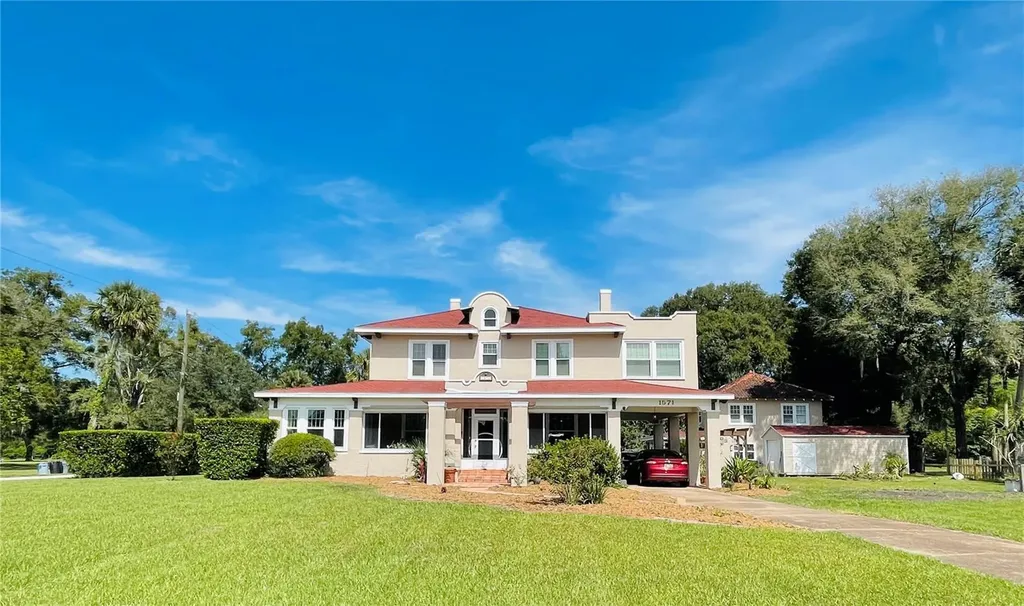 1571 W New York Avenue Deland FL 32720