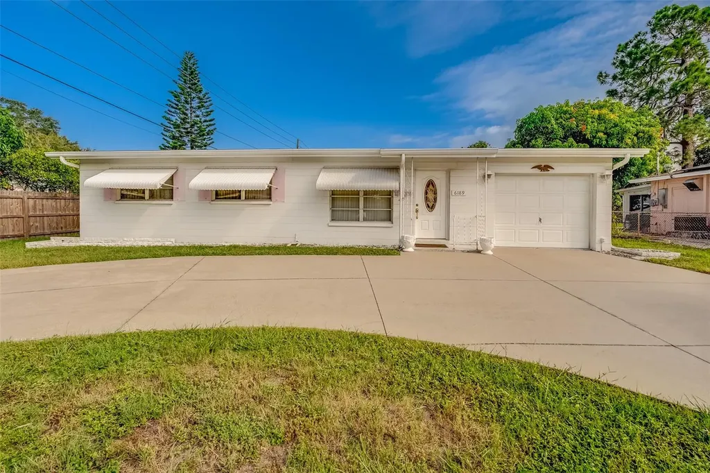 6189 38th Avenue N St Petersburg FL 33710