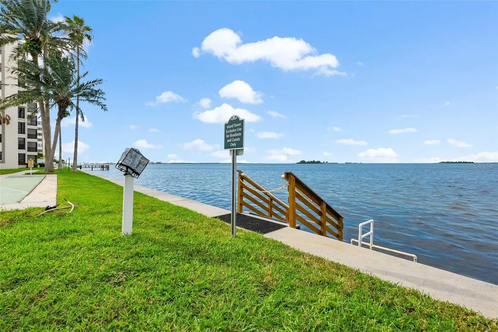 200 Woodette Drive Dunedin FL 34698
