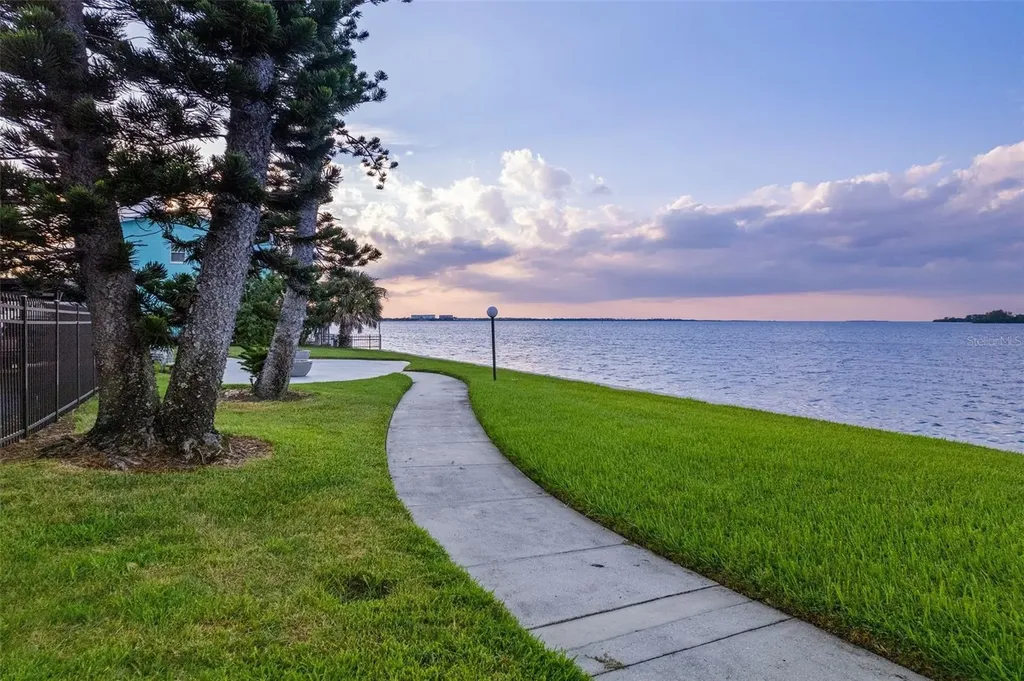 200 Woodette Drive Dunedin FL 34698