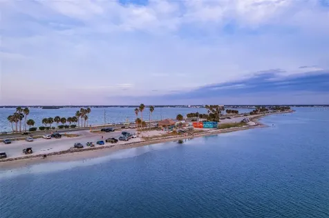 200 Woodette Drive Dunedin FL 34698