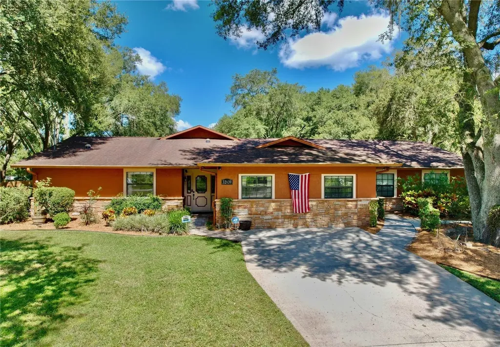 32839 Knollwood Lane Wesley Chapel FL 33545