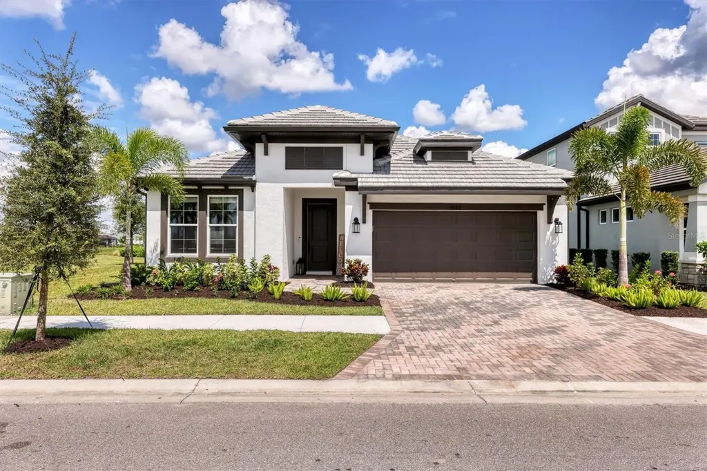 4888 Antrim Drive Sarasota FL 34240