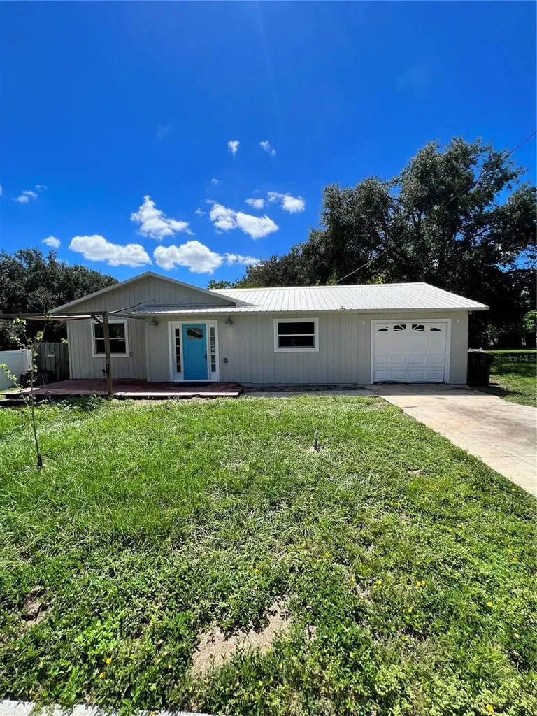 617 4th Street Polk City FL 33868