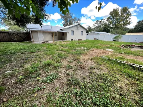 617 4th Street Polk City FL 33868