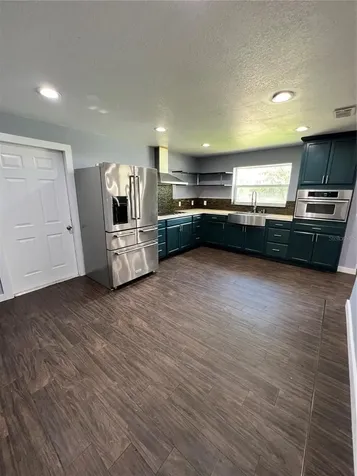 617 4th Street Polk City FL 33868