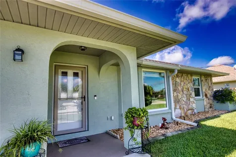 12 Pebble Beach Road Rotonda West FL 33947