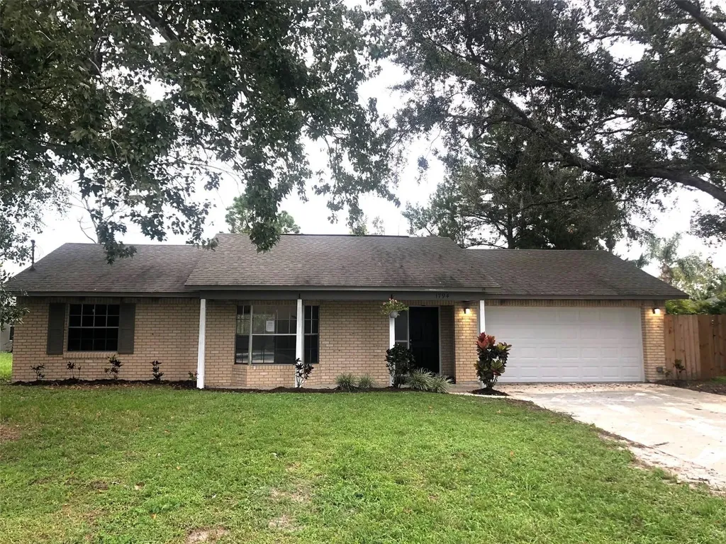 1794 Converse Court Deltona FL 32738