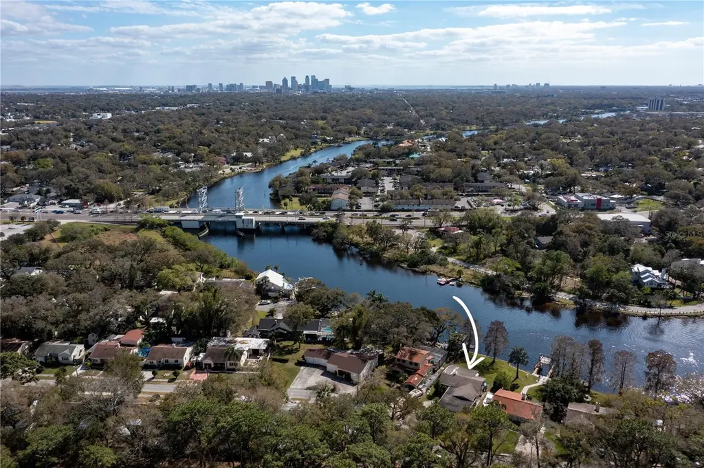 338 W Rio Vista Court Tampa FL 33604