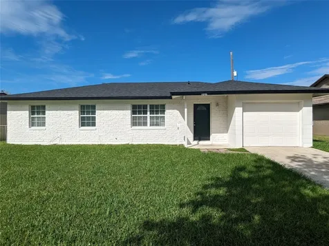 1646 Cresthaven Avenue Orlando FL 32811