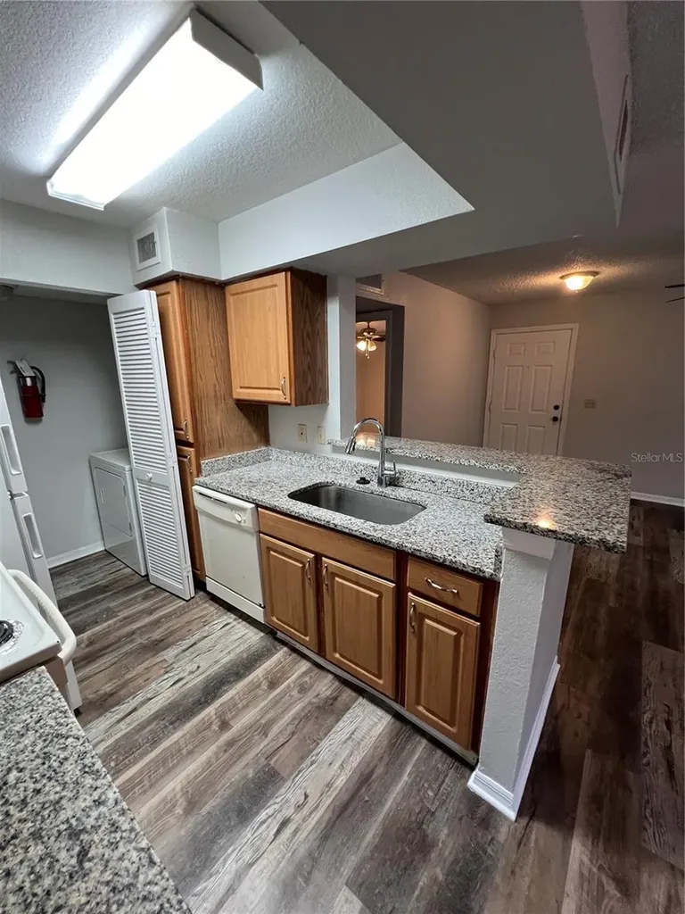 1027 S Hiawassee Road Orlando FL 32835