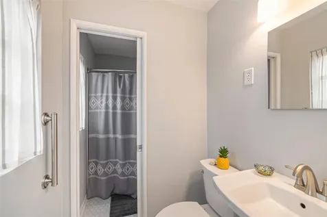 7803 N Woodlynne Avenue Tampa FL 33614