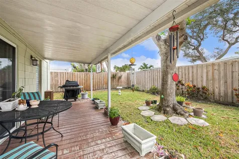 7803 N Woodlynne Avenue Tampa FL 33614
